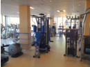 Fitnesscenter in Damp mit Blick auf Hafen und Meer